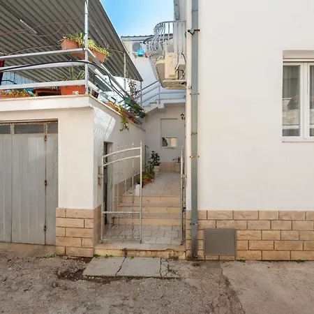 11319a Apartment Jelsa (Hvar)